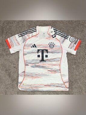 Adidas FC Bayern Munich 2025/2026 Authentic Away Jersey White JJ2145 Size XL